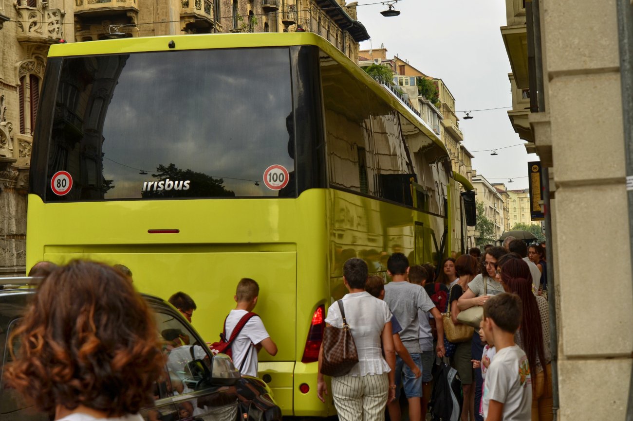 Szkolna awantura o zagraniczną wycieczkę, wycieczki szkolne, szkoła, pieniądze, autokar, wycieczka