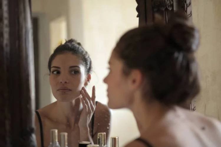 Czy twoja skóra starzeje się szybciej niż ty? Ile lat ma twoja skóra