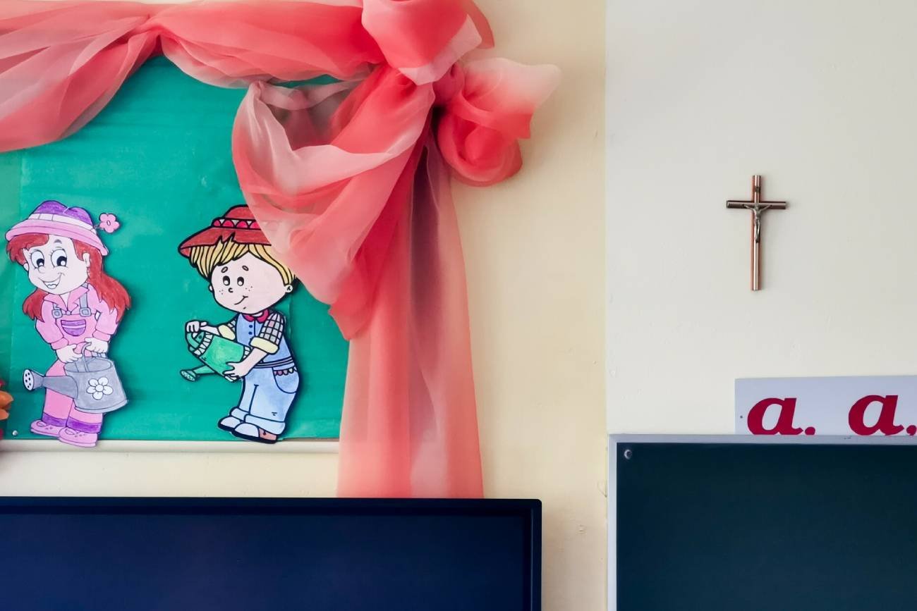 Kościół wchodzi z buciorami do szkół. Teraz czepia się już innych przedmiotów niż religia