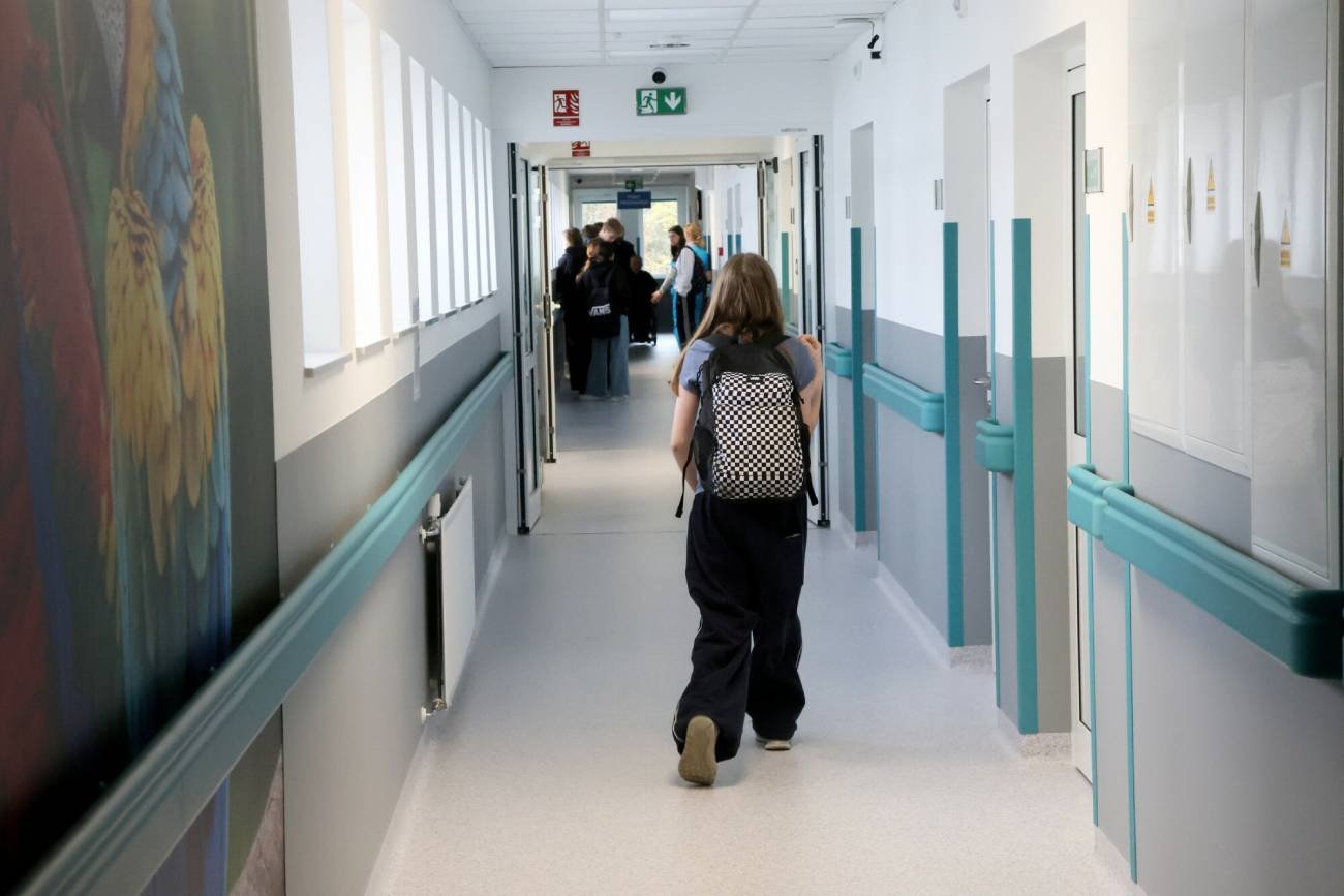 Jeszcze bardziej rozleniwią uczniów. Po zakazie prac domowych teraz biorą się za lektury