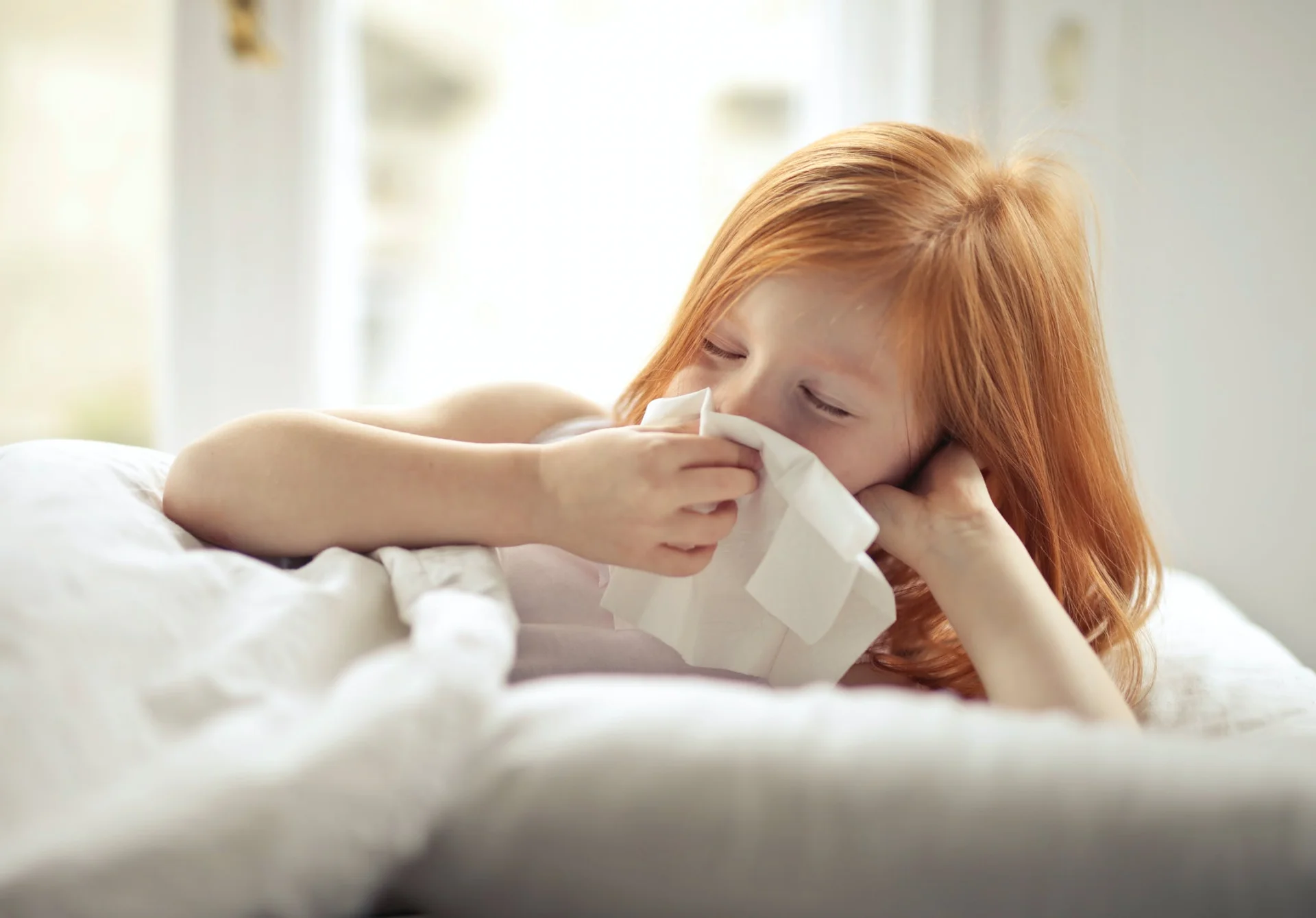 nasic kids to aerozol do nosa, który dzięki połączeniu dwóch substancji czynnych szybko przynosi ulgę w katarze, odblokowując zatkany nos i regenerując jego podrażnioną błonę śluzową