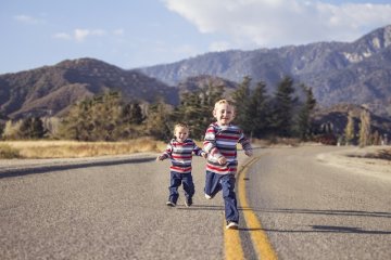 Fot. Pixabay / [url=https://pixabay.com/en/boys-brothers-child-fun-little-838221/]rmt[/url] / [url=https://pixabay.com/en/service/terms/#usage]CC0 Public Domain[/url]