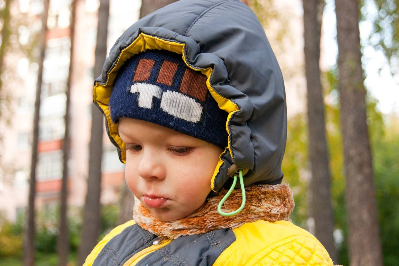 Kult czapeczki znowu w natarciu. Prośba na przedszkolnym zebraniu zadziwia