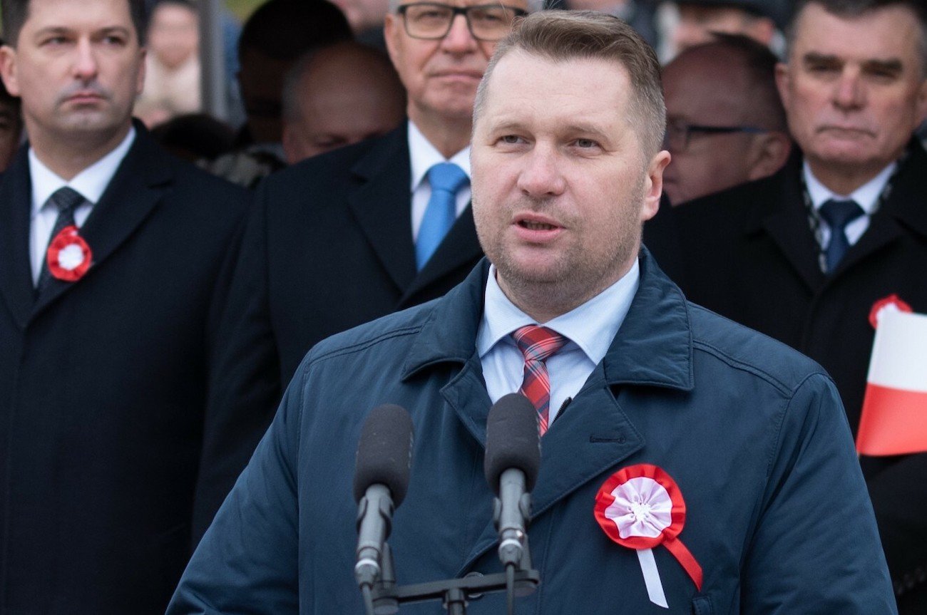 Minister Czarnek WIelkim Patriotą jest. Podpowiadamy, jak może nauczyć polskie dzieci miłości do ojczyzny.