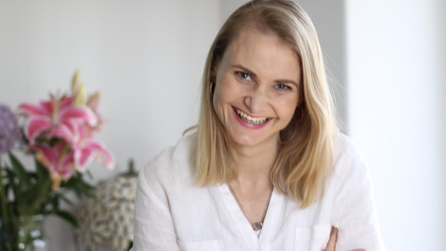 Agnieszka Stefaniuk jest mamą siedmiorga dzieci, autorką i blogerką  "Family fun by mum"