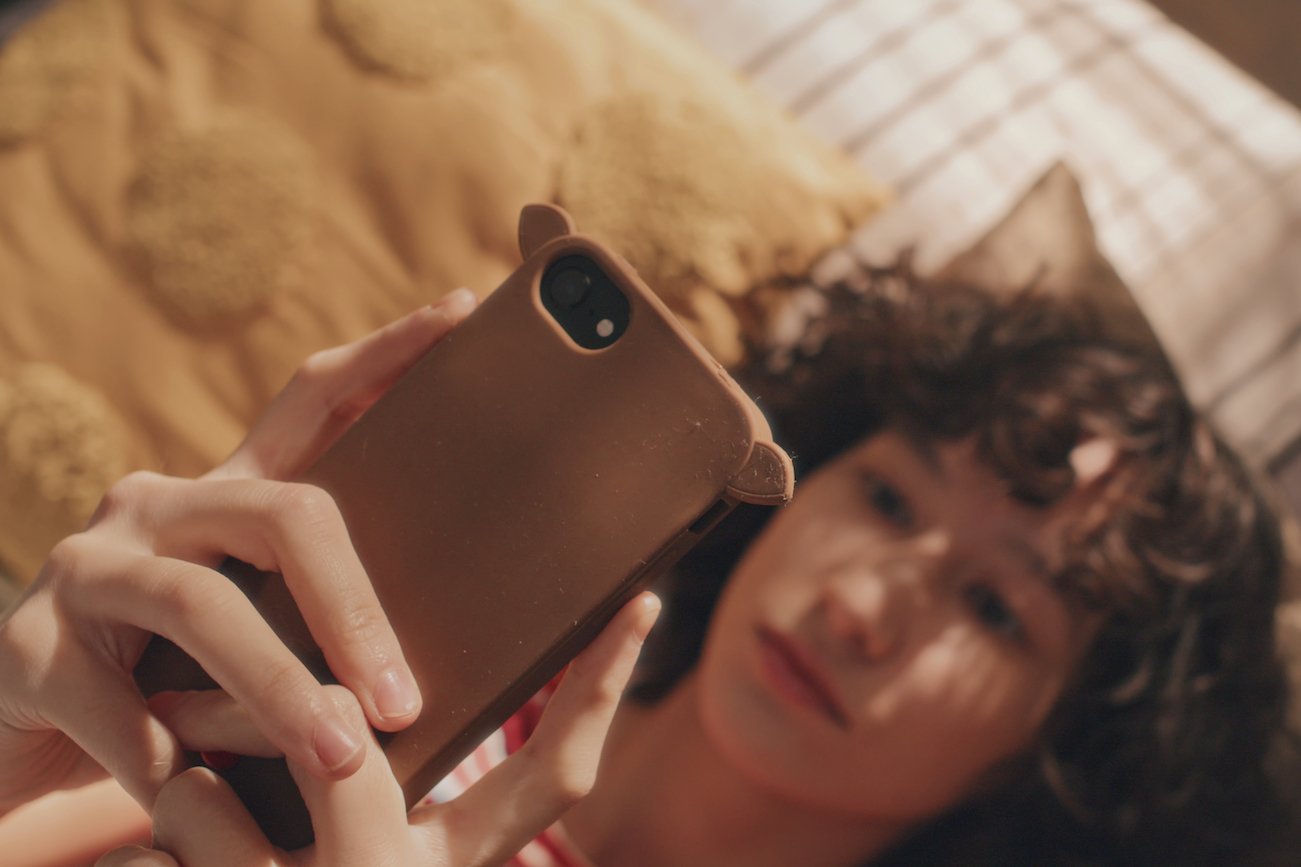 nastolatka z telefonem