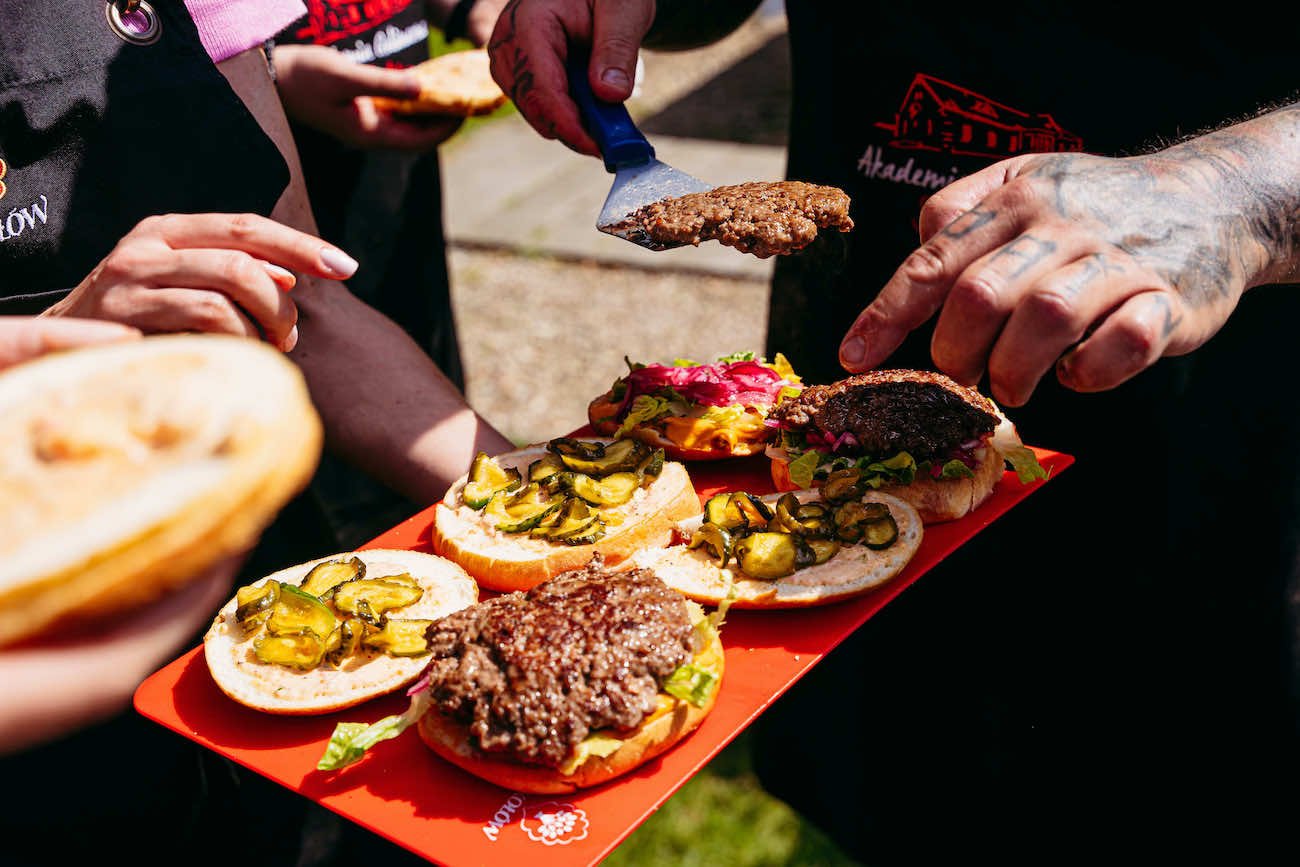 Wrzuć na ruszt! Tych przysmaków nie może zabraknąć na żadnym grillowym przyjęciu