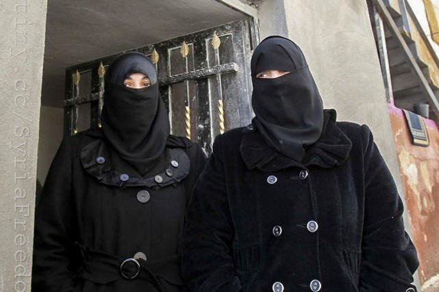 W Austrii zatrzymano dwie nastolatki, które planowały uciec do Syrii i wyjść za mąż za bojowników Państwa Islamskiego.