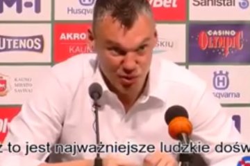 Trener w prostych słowach tłumaczy dziennikarzowi co jest ważne w życiu.