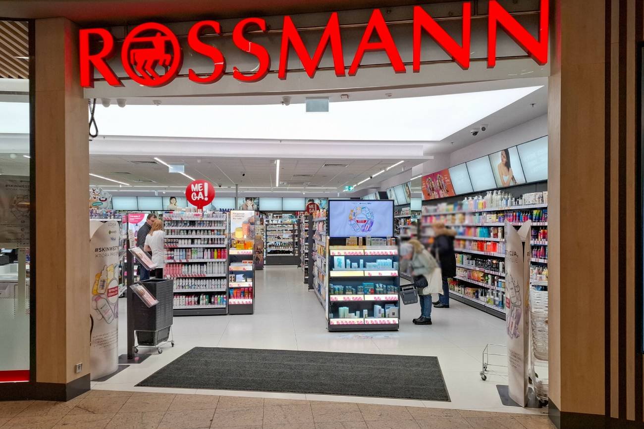Sklep sieci Rossmann.