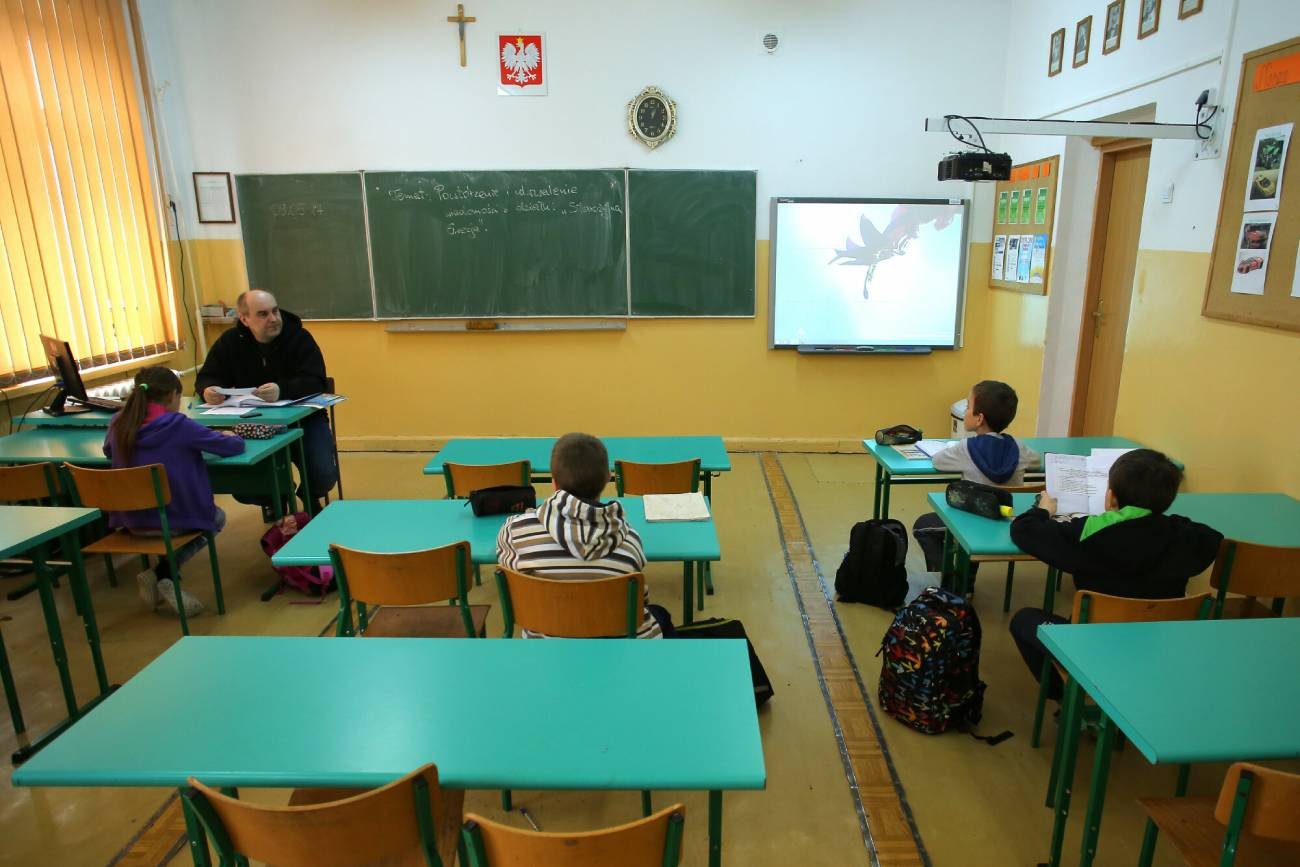 religia, religia w szkole, szkolna katecheza, dzieci rezygnują z religii, dzieci wypisują się z religii, wypisanie dziecka z religii, lekcje religii