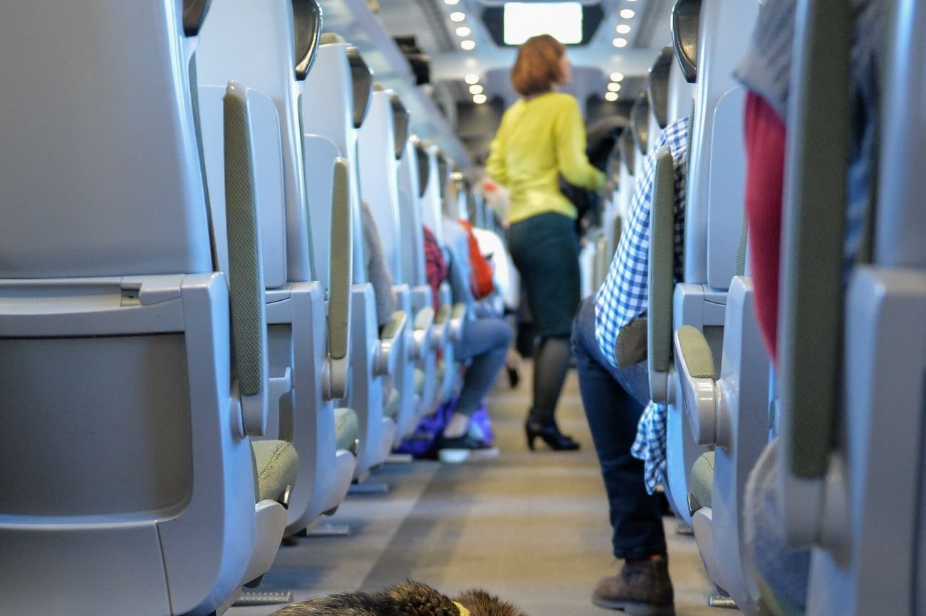 dzieci hałasowały w pociągu