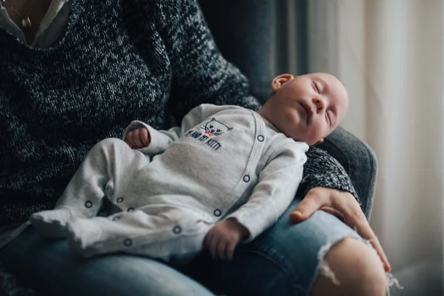 Jagoda nie różni się na pierwszy rzut oka niczym od swojego brata. Zdradza ją tylko mniejszy rozmiar główki.