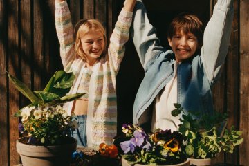 Polska sieć odzieżowa Reserved wystartowała z nową letnią kolekcją dziecięcą, która obejmuje ubranka dla dziewczynek i chłopców