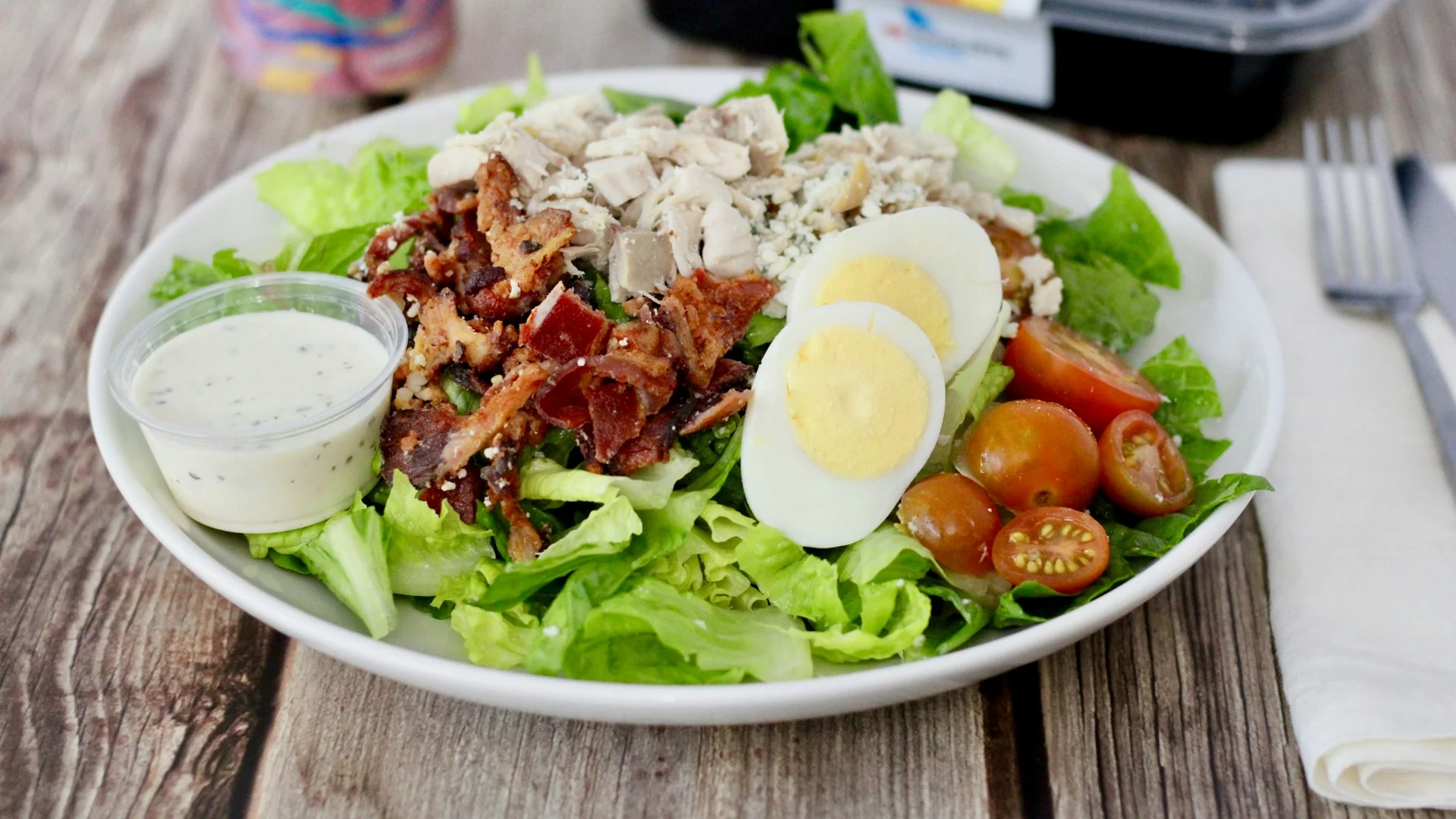 HORTEX High Protein to roślinne dania i zupa, które dostarczają konkretną porcję białka roślinnego, są pełne warzyw i gotowe w około 20 minut.