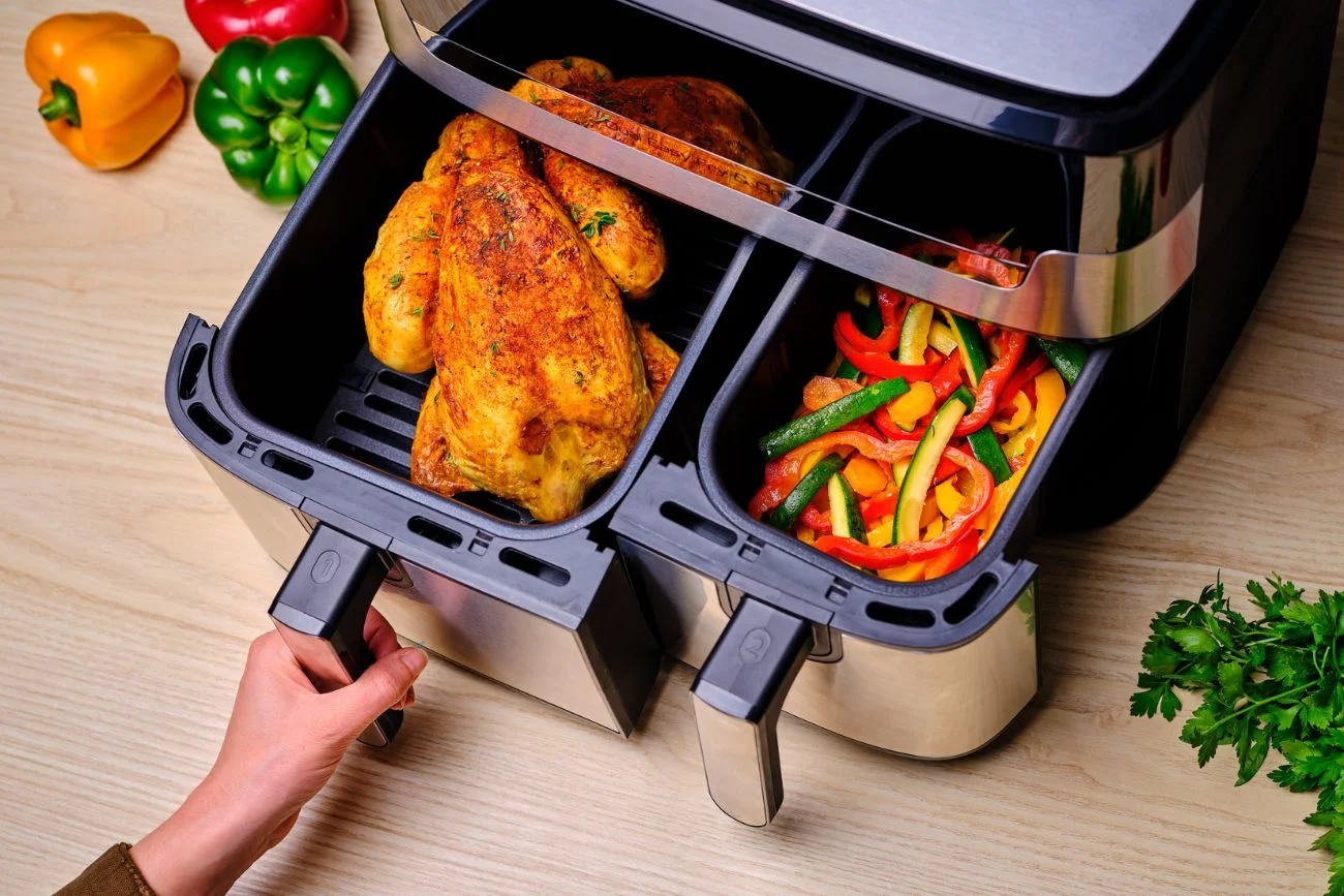 Tefal Dual Easy Fry & Grill EY905D zostanie bohaterem w Twoim domu.
