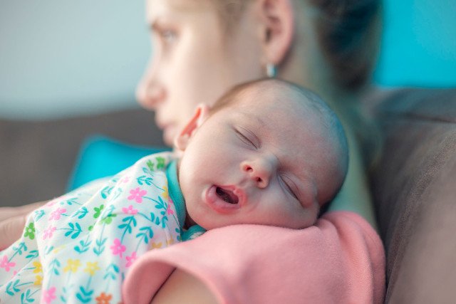 Statystyki są niepokojące, baby blues przeżywa ok. 80 proc. młodych matek.