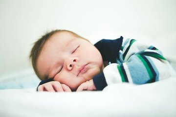 Vivomixx to opatentowana kompozycja 8 szczepów bakterii probiotycznych wyselekcjonowanych z fizjologicznej mikroflory jelitowej z uwagi na ich uzupełniające się działanie biologiczne (synergię)