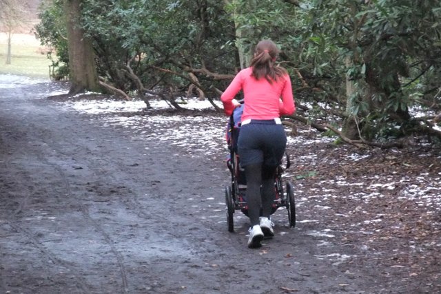 Dziecko nie musi być kulą u nogi wciskającą cię w domową kanapę