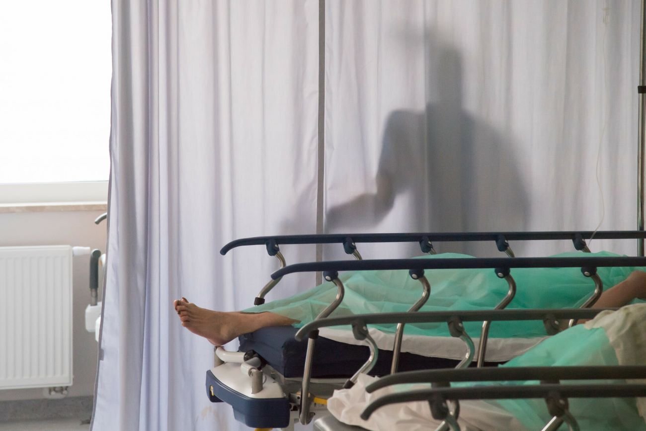 Ciężarna 38-latka trafiła do szpitala w krytycznym stanie. Nie zaszczepiła się.