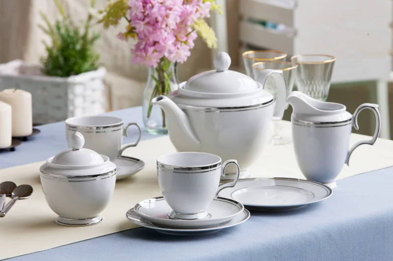 Elegancja i prestiż - takie wrażenie stwarza porcelanowa zastawa stołowa