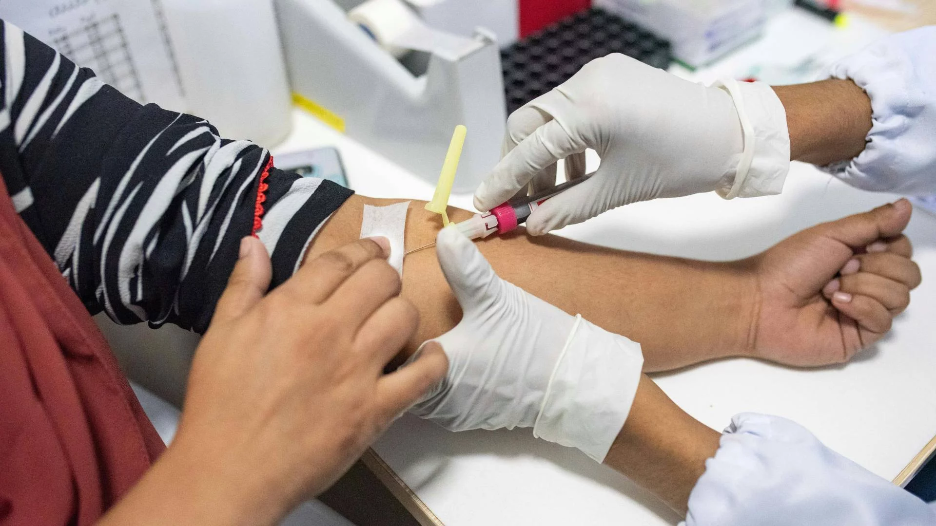 Płatny dzień wolnego dla pracowników. Lekarze chcą nakłonić do badań