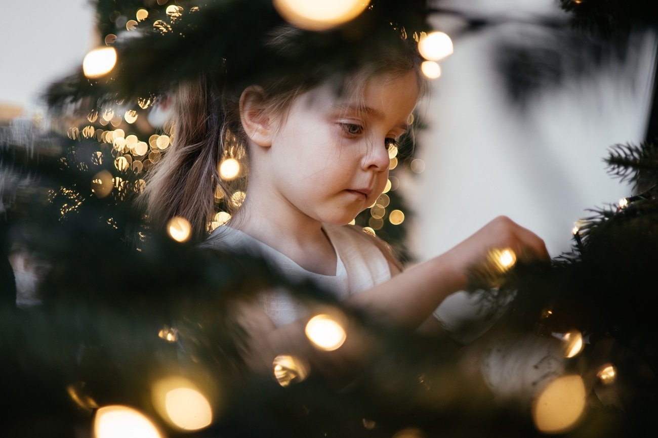 Ten egoistyczny błąd popełnia wielu rodziców. "Przez was święta spędzimy w domu!"