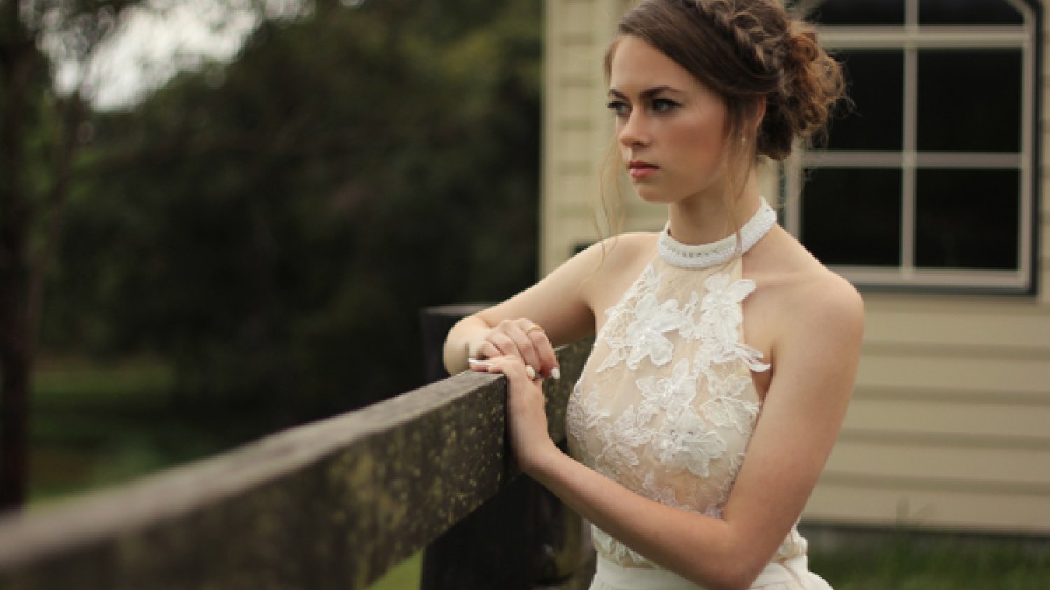 Fot. Pexels / [url=https://www.pexels.com/photo/woman-bride-dress-portrait-24806/]unsplash.com[/url]/[url=https://www.pexels.com/photo-license/]CC0 License[/url]
