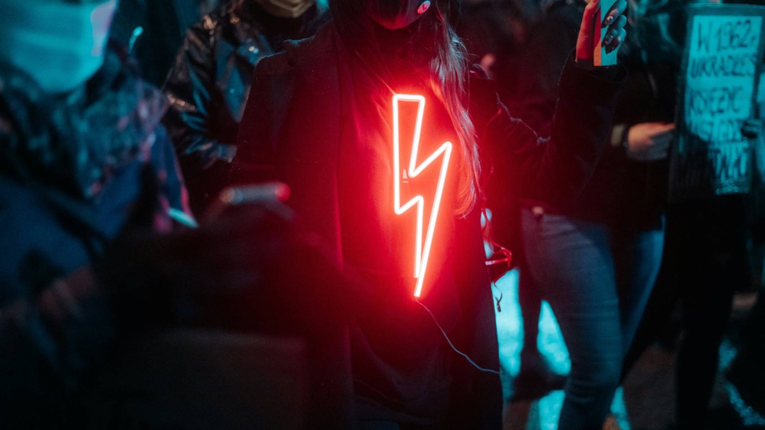 kobiety na proteście podczas zmian w prawie aborcyjnym