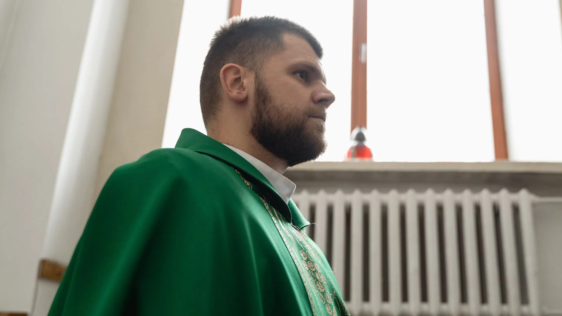 Jedna lekcja religii to dla Kościoła za mało. Biskup zapowiada kolejną walkę o więcej katechezy