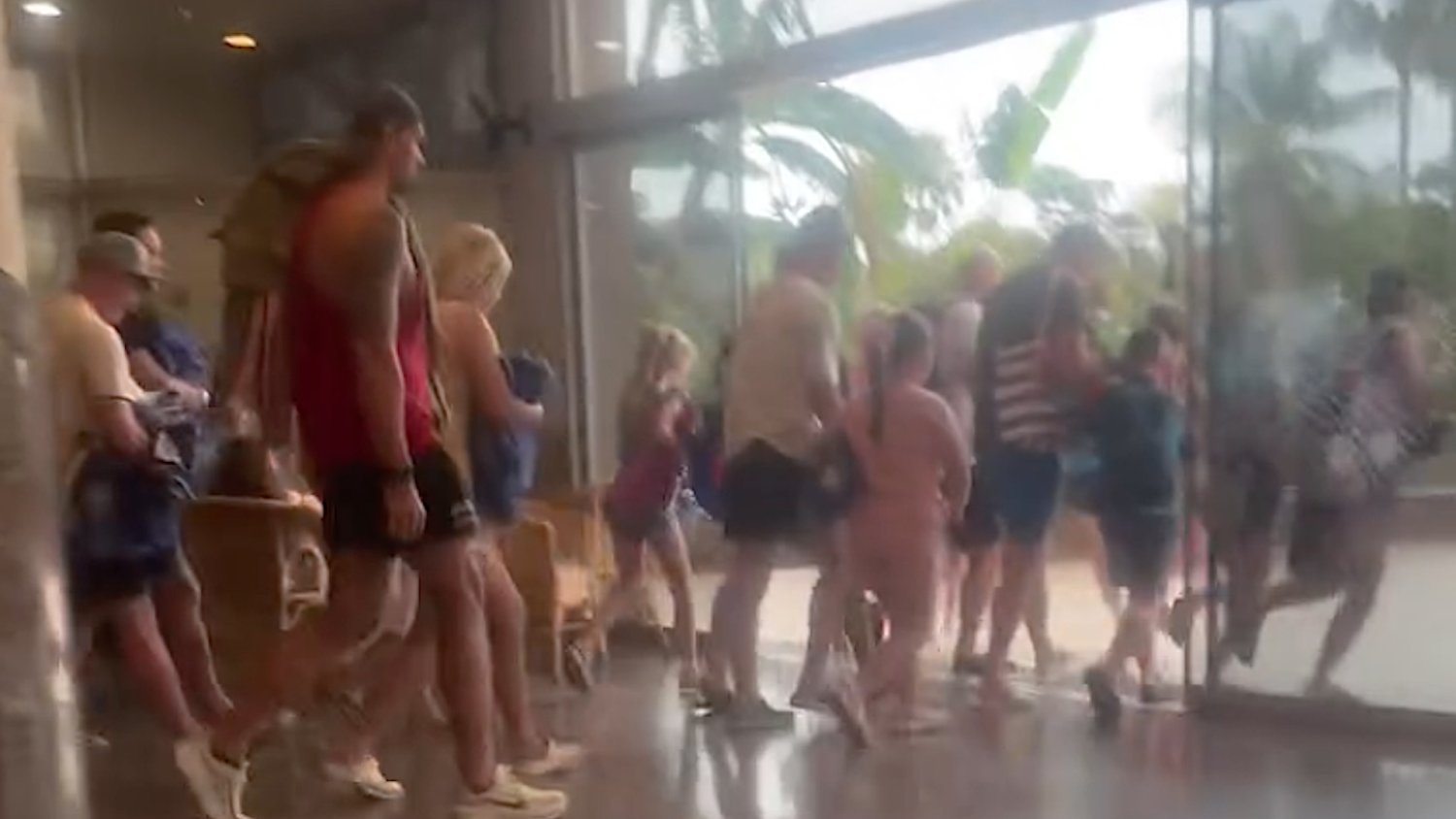 Tak zachowują się dorośli ludzie na all inclusive. Nagranie turystki wywołało burzę