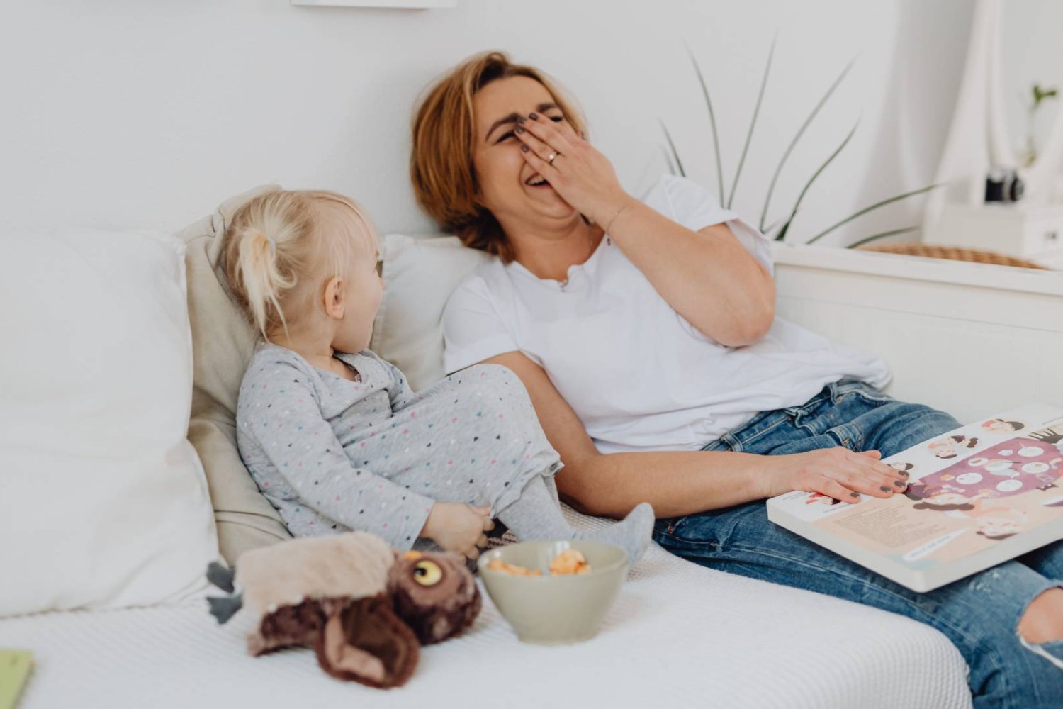 mama spędza czas w wakacje z córką