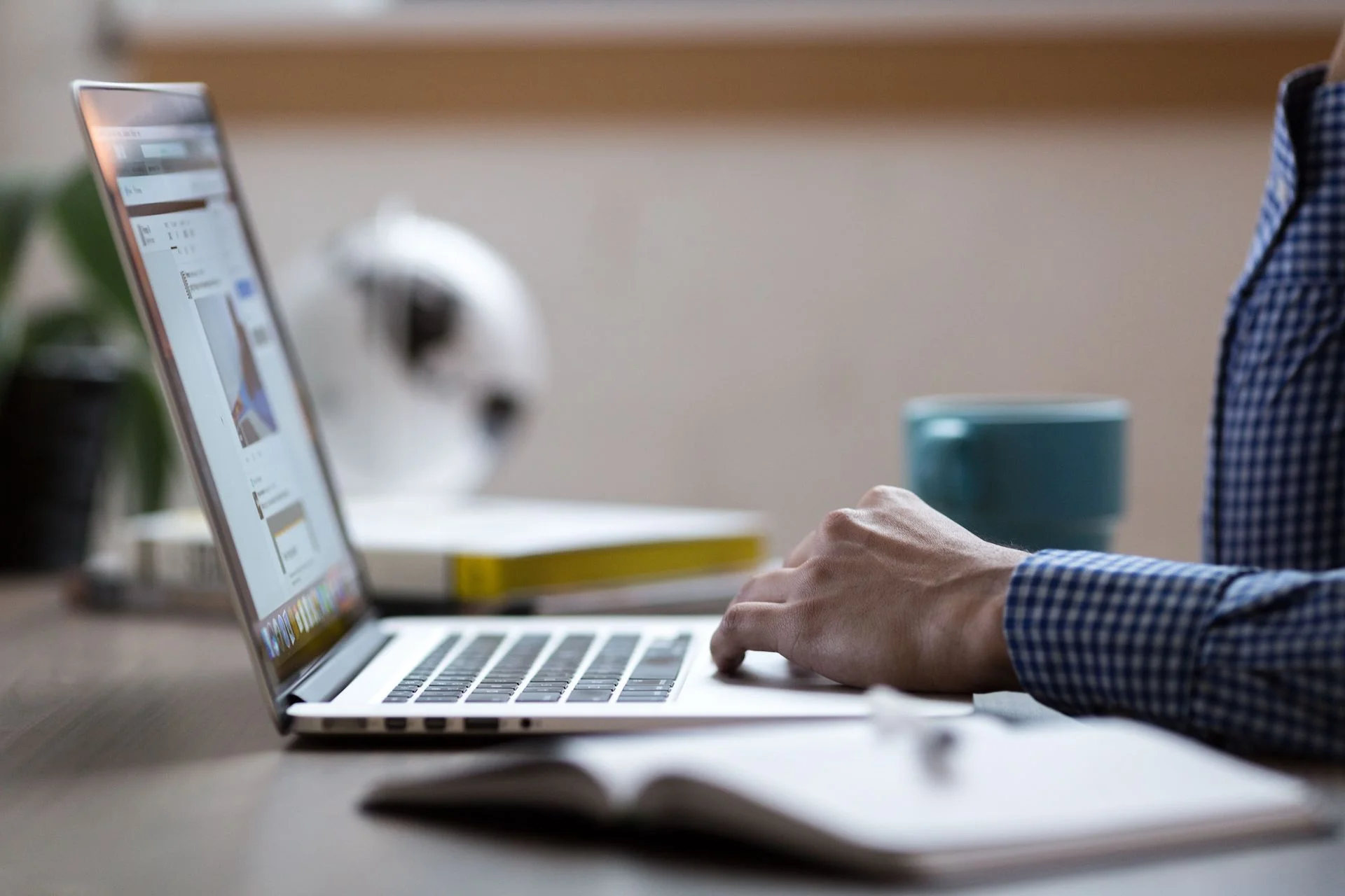 Kuratorium zaprasza rodziców na specjalne spotkanie. Eksperci odpowiedzą na trudne pytania webinar dla rodziców z woj. mazowieckiego