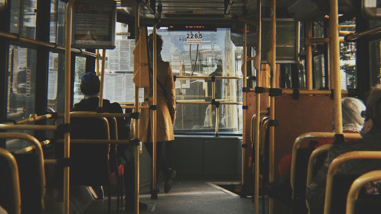 zwyzywał 12-letnie dziewczynki w autobusie